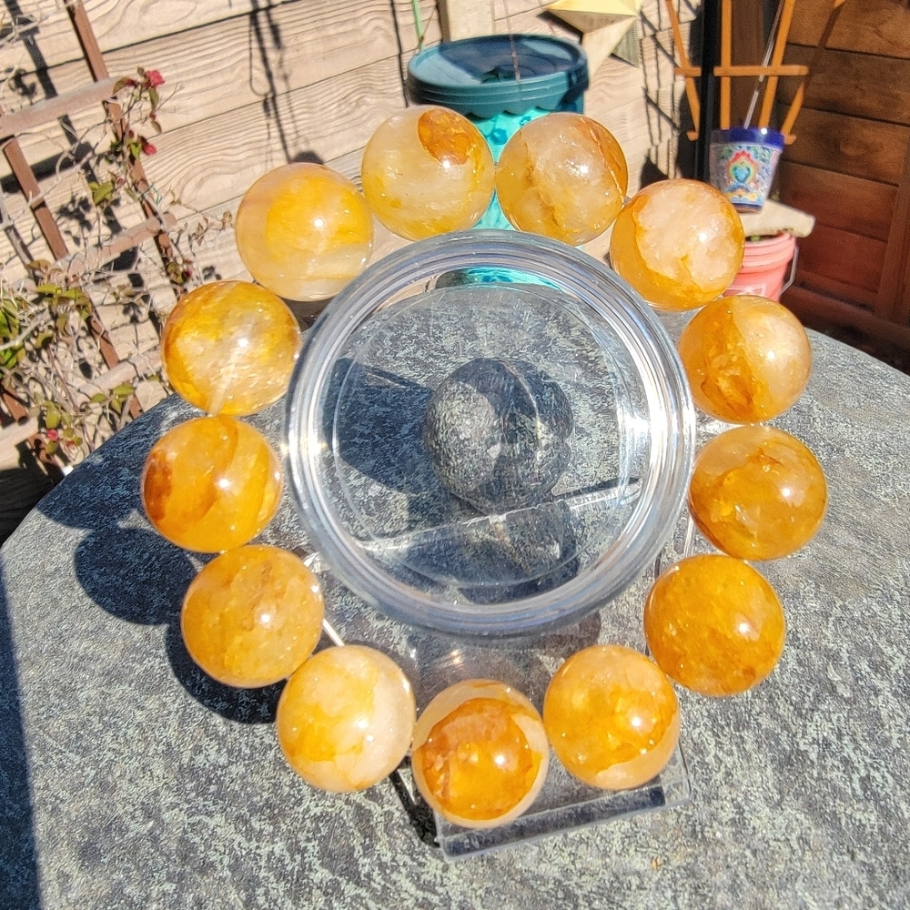 16.5mm Natural Yellow Phantom Ghost Garden Crystal Gemstone Round Bead Bracelet - Picture 2 of 9